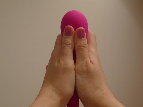 手コキが得意な女性の画像