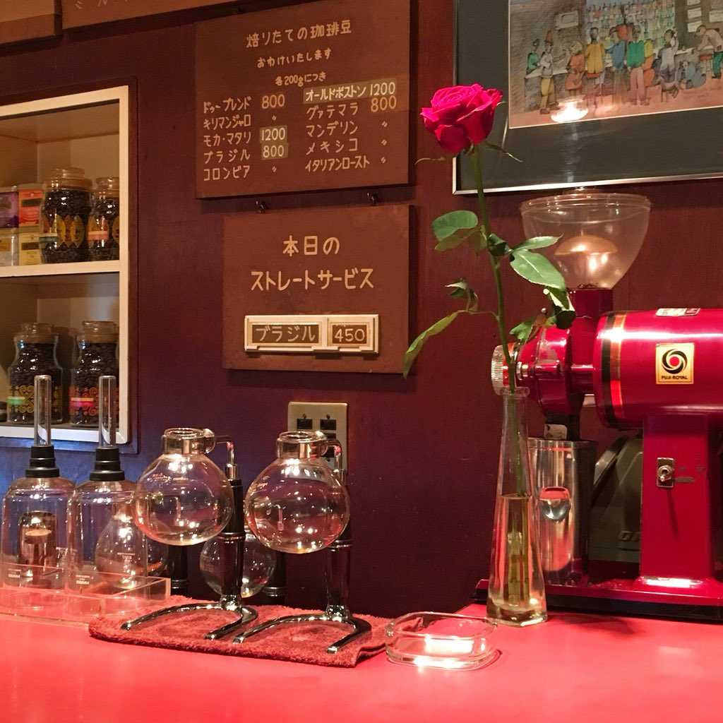 難波里奈純喫茶画像