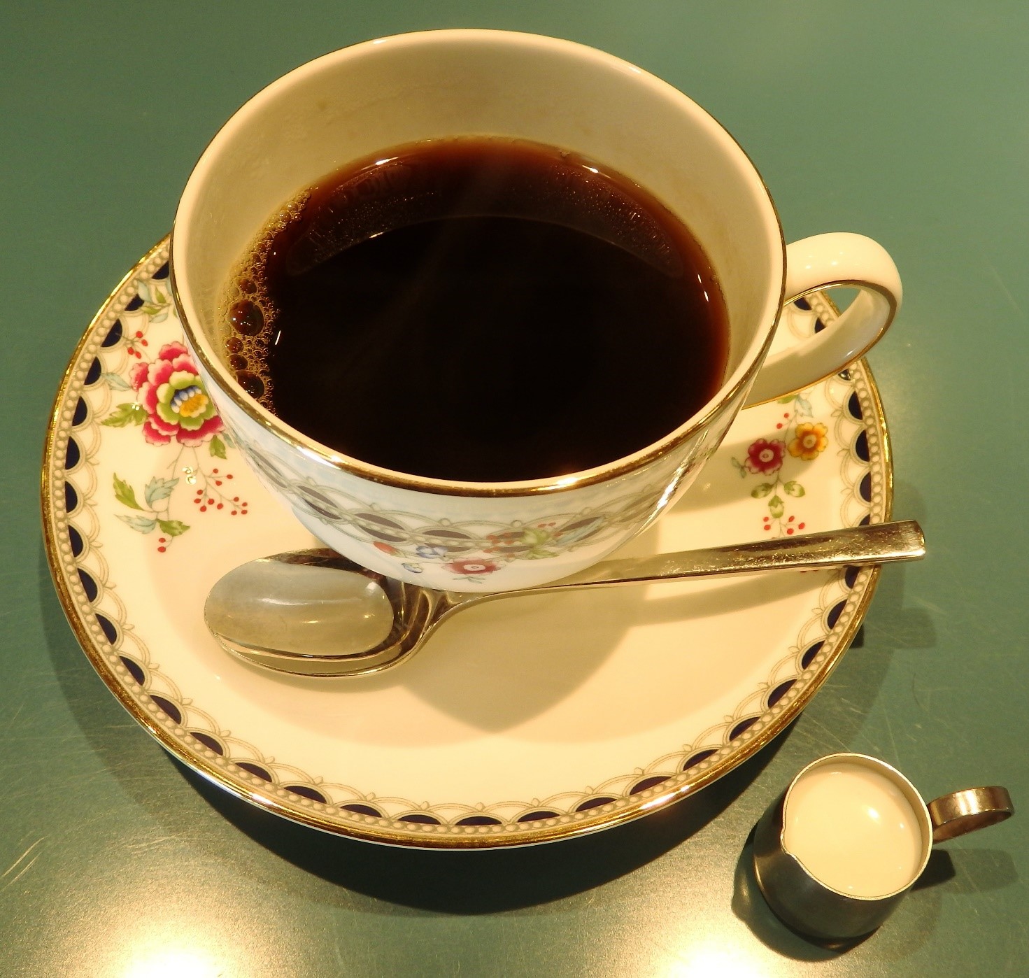 JR総武線平井駅近くにある純喫茶「珈琲 ワンモア」