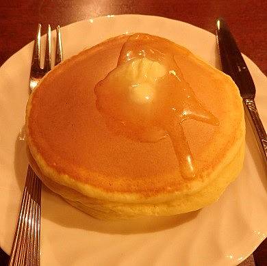 大阪・東梅田にあるホットケーキとオムそばの美味しい純喫茶「サンシャイン」