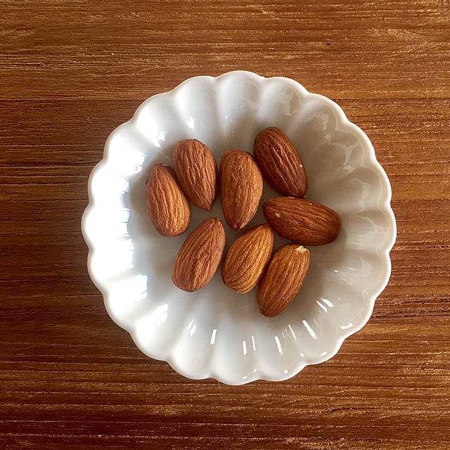 間食:アーモンド画像