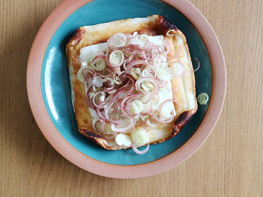 ツレヅレハナコ おつまみ ビール ハイボール はんぺん おでん 練りもの 薬味 ミョウガ チーズ 焼きはんぺんのチーズみょうがのせ レシピ 簡単